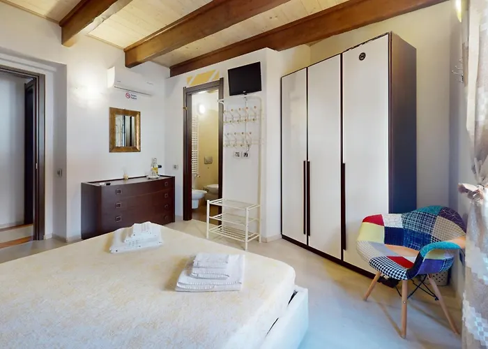 Bed & Breakfast Antico Centro Quartu 4*