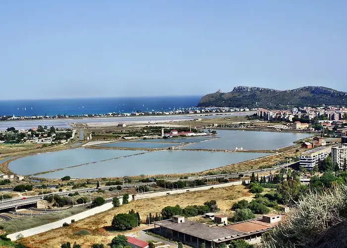 Antico Centro Quartu Bed & Breakfast 4*