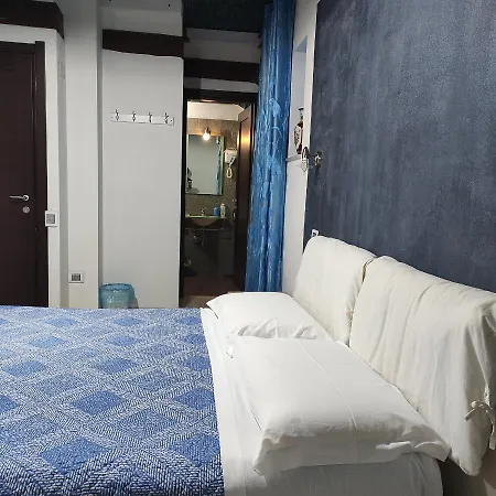 לינה וארוחת בוקר Antico Centro Quartu 4*