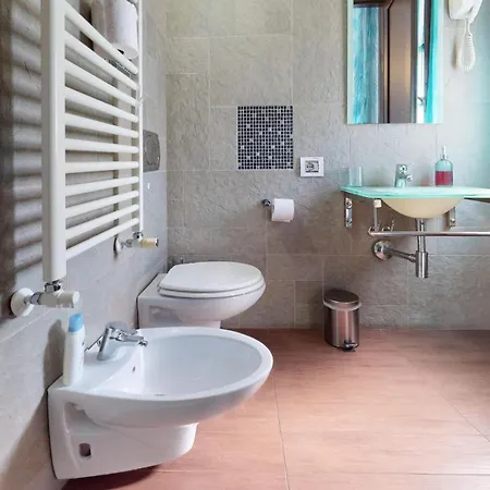 לינה וארוחת בוקר Antico Centro Quartu Quartu SantʼElena